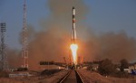 The Progress M-16M launches aboard a Soyuz-U carrying 2 tons of supplies for ISS (Credits: ITAR-TASS).