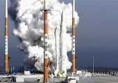 The Korea Space Launch Vehicle-1 succesfully blasts off from Naro Space Center (Credits: Yonhap).