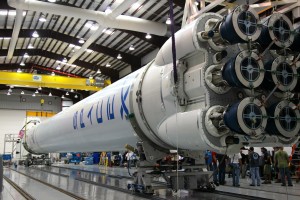 The Falcon 9 Heavy is, much like United Launch Alliance’s Delta IV Heavy, a triple-bodied version of the company’s Falcon 9 launch vehicle (Credits: SpaceX).