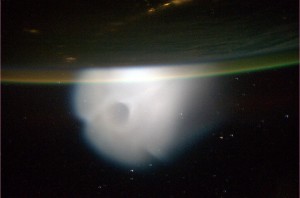 A missile-produced cloud photographed by ISS astronaut Mike Hopkins.
