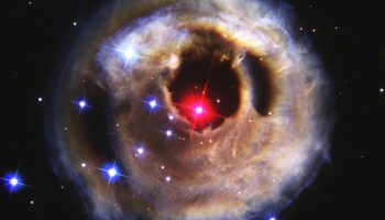 Star V838 Monocerotis (V838 Mon)- September 2, 2002. - Credits: NASA.