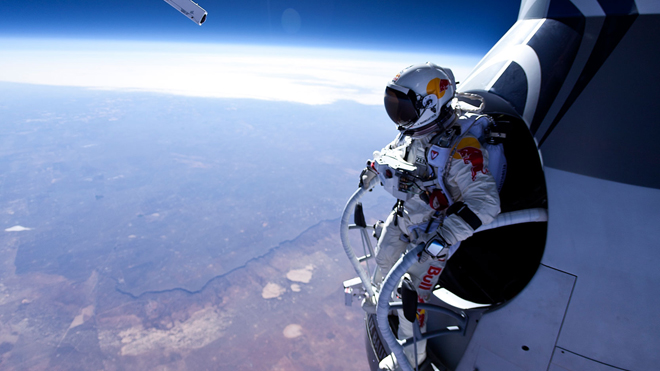 Baumgartner prepares to jump from his capsule on his last test flight (Credits: Red Bull Stratos).