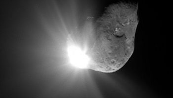 An image of comet Tempel-1 taken but Deep Impact just after it collided with the body to study its ejecta (Credits: NASA).