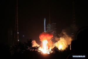 Chang’e 3′s launch on top a Long March 3B on December 1, 2013 (Credits: news.cn).