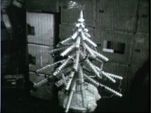 The makeshift Christmas tree built by Carr, Gibson, and Pogue from old food containers and packaging also included a long-tailed star at its tip: Comet Kohoutek (Credits: NASA).