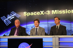 From left-to-right, NASA’s Mike Curie. Hans Koenigsmann with SpaceX and Mike McAleenan the Launch Weather Officer for the 45th Space Wing (Credits: Jason Rhian / SpaceFlight Insider).