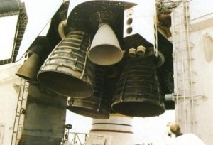 Close-up view of Discovery’s three main engines—still exhibiting evidence of scorching from their momentary ignition on 26 June 1984—in the wake of the shuttle program’s first RSLS abort. (Credist: NASA).