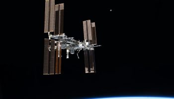 While picturesque, the stresses of living aboard the ISS can be immense, and give us a profound look at the difficulties that lay ahead (Credits: NASA).