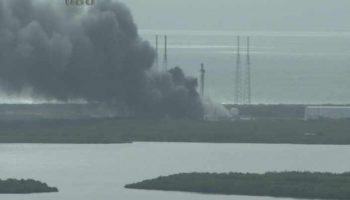 SpaceX's Falcon 9 explodes credits: the verge